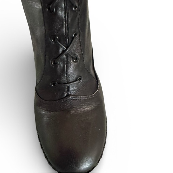 Gianni Bini Black Leather Women's Boots - Picture 3 of 5